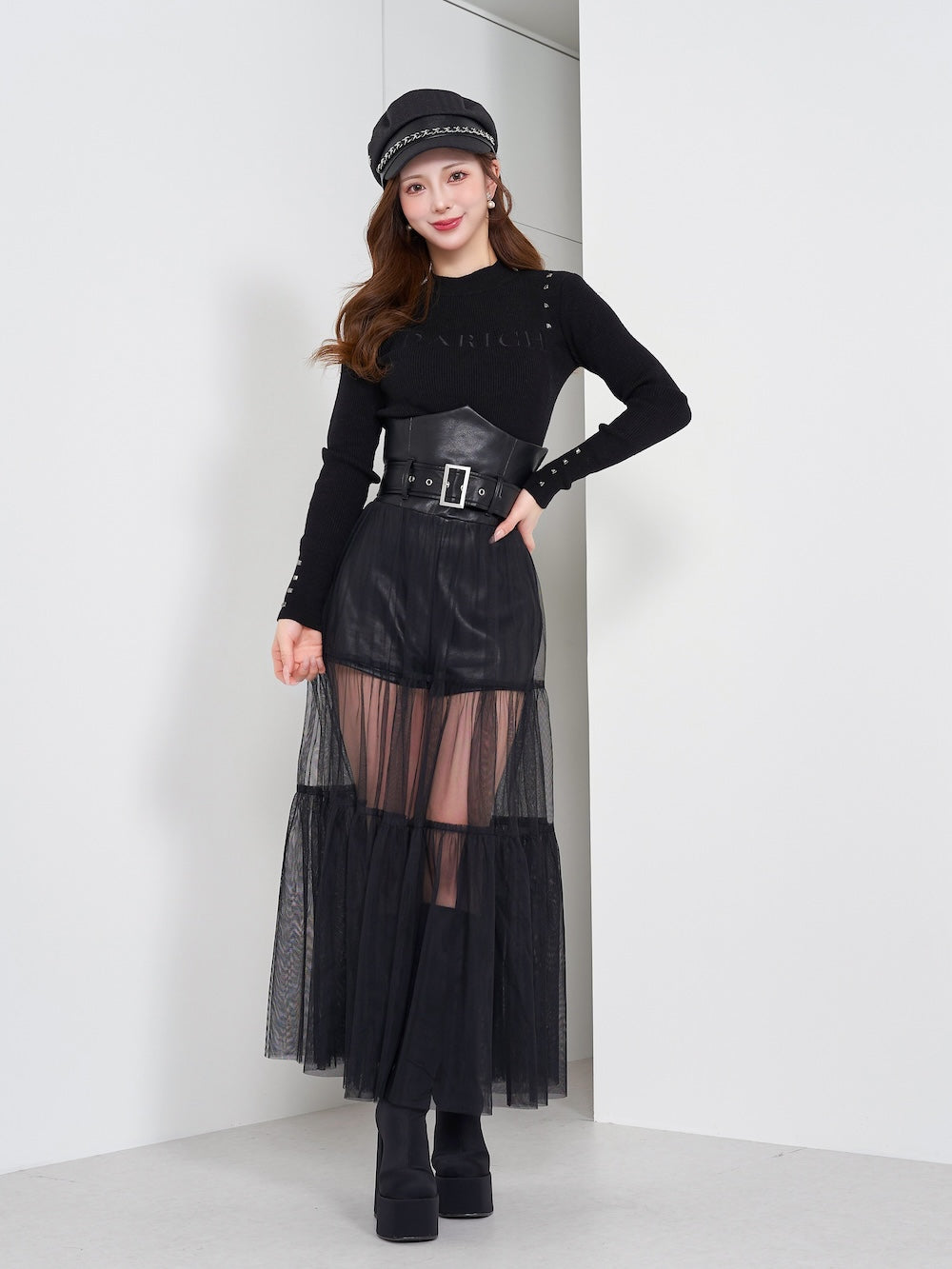 モデル:158cm(着用サイズ:FREE 着用カラー:BLK)