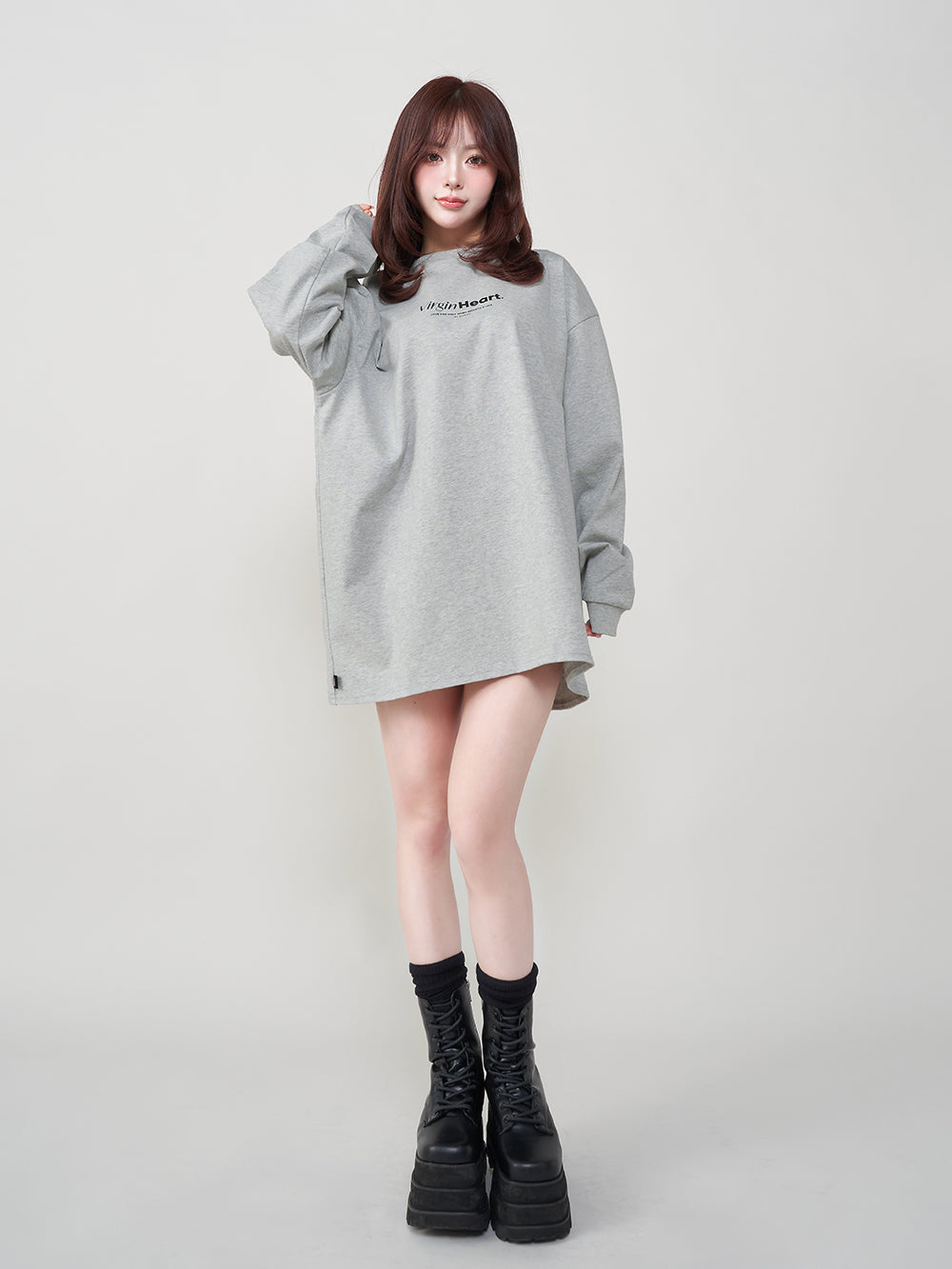 モデル:158cm(着用サイズ:FREE 着用カラー:L-GRY)