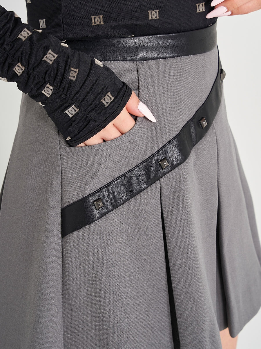 モデル:158cm(着用サイズ:S 着用カラー:GRY)