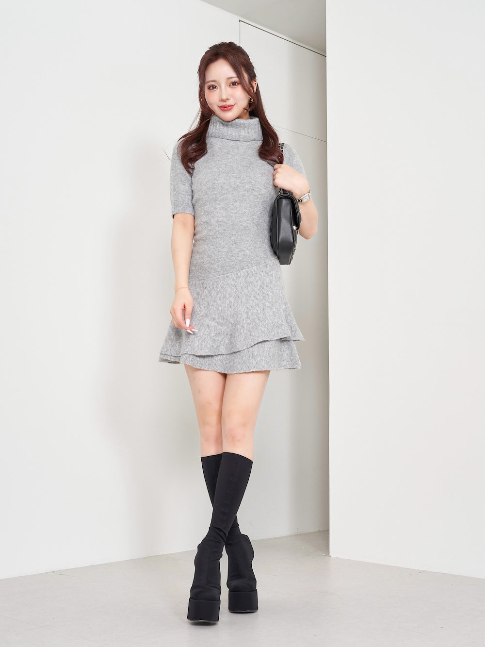 モデル:158cm(着用サイズ:FREE 着用カラー:GRY)
