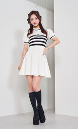 モデル:158cm(着用サイズ:FREE 着用カラー:WHT)