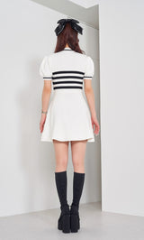 モデル:158cm(着用サイズ:FREE 着用カラー:WHT)