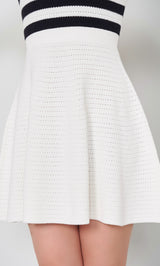 モデル:158cm(着用サイズ:FREE 着用カラー:WHT)
