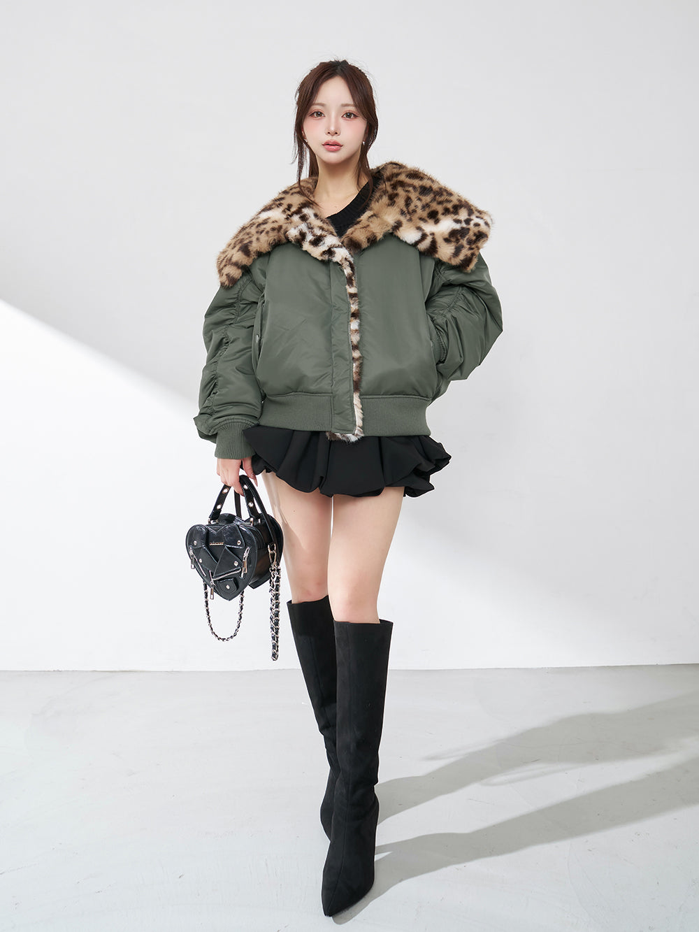 モデル:158cm(着用サイズ:FREE 着用カラー:KHA)