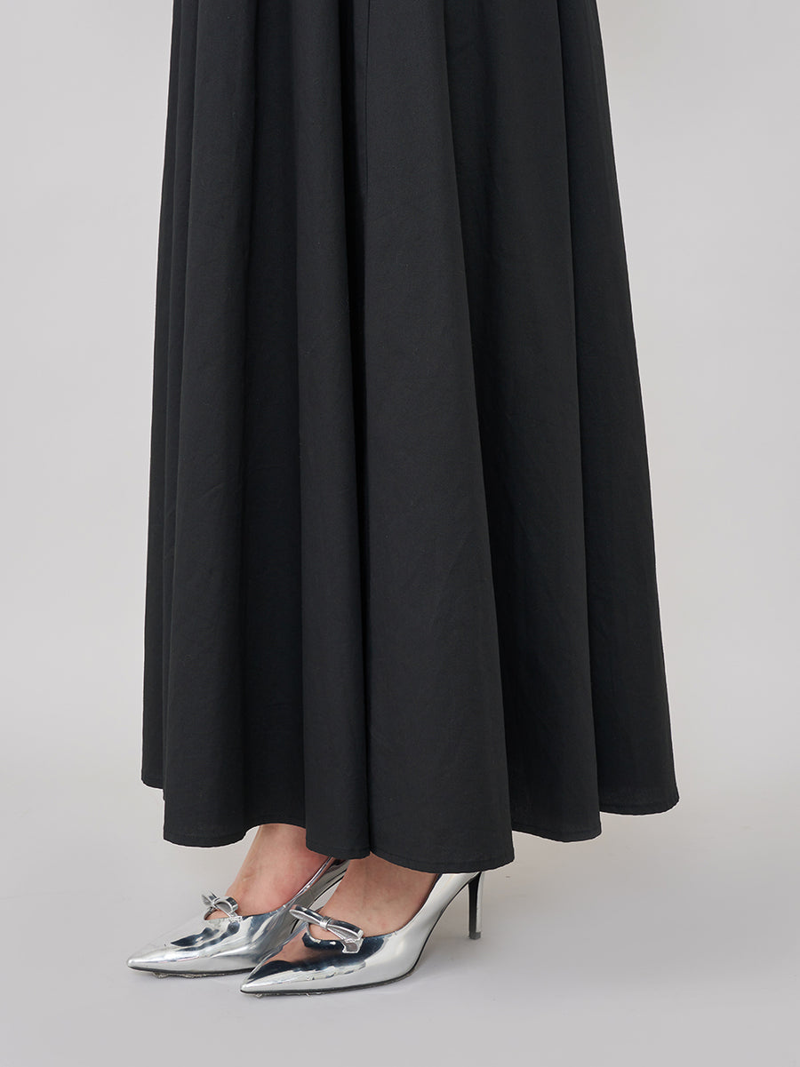 モデル:158cm(着用サイズ:FREE 着用カラー:BLK)