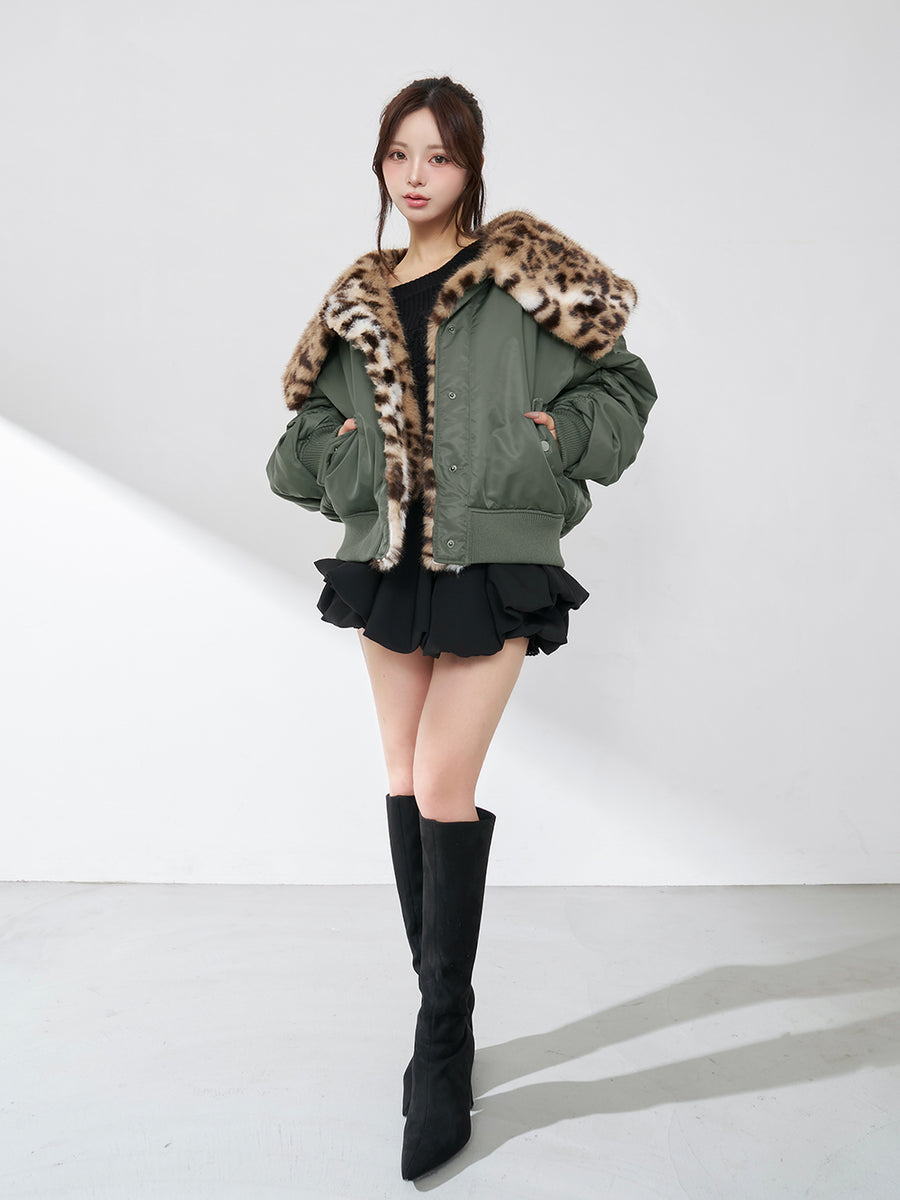 モデル:158cm(着用サイズ:FREE 着用カラー:KHA)