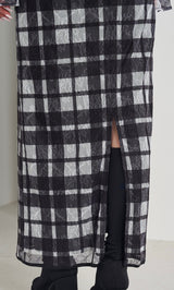モデル:158cm(着用サイズ:FREE 着用カラー:BLK)