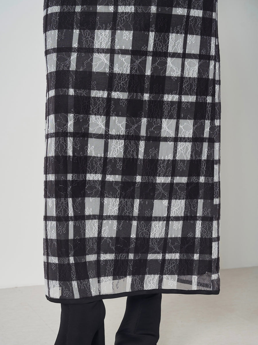 モデル:158cm(着用サイズ:FREE 着用カラー:BLK)