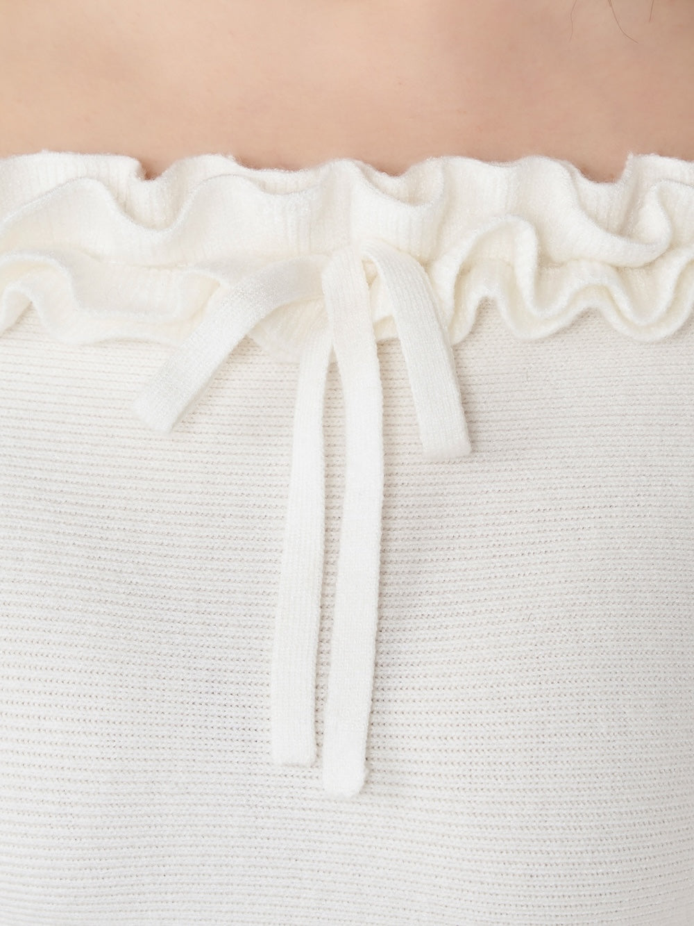 モデル:158cm(着用サイズ:FREE 着用カラー:WHT)