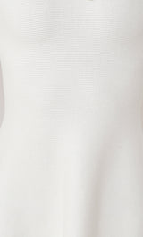 モデル:158cm(着用サイズ:FREE 着用カラー:WHT)