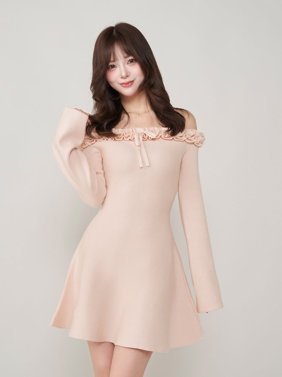 モデル:158cm(着用サイズ:FREE 着用カラー:PNK)
