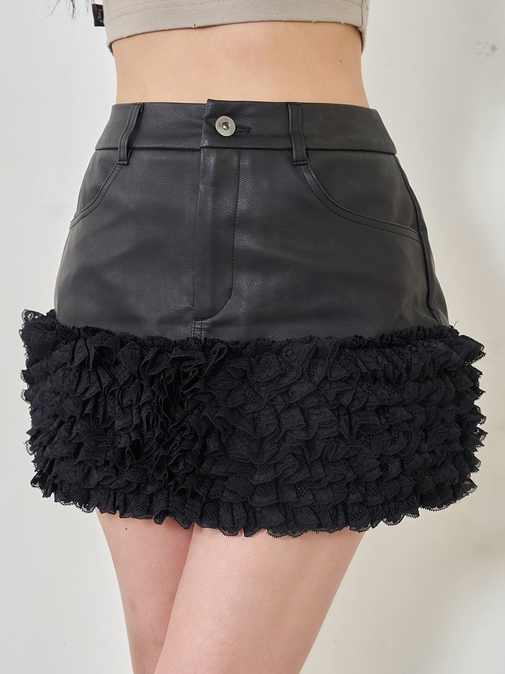モデル:158cm(着用サイズ:S 着用カラー:BLK)