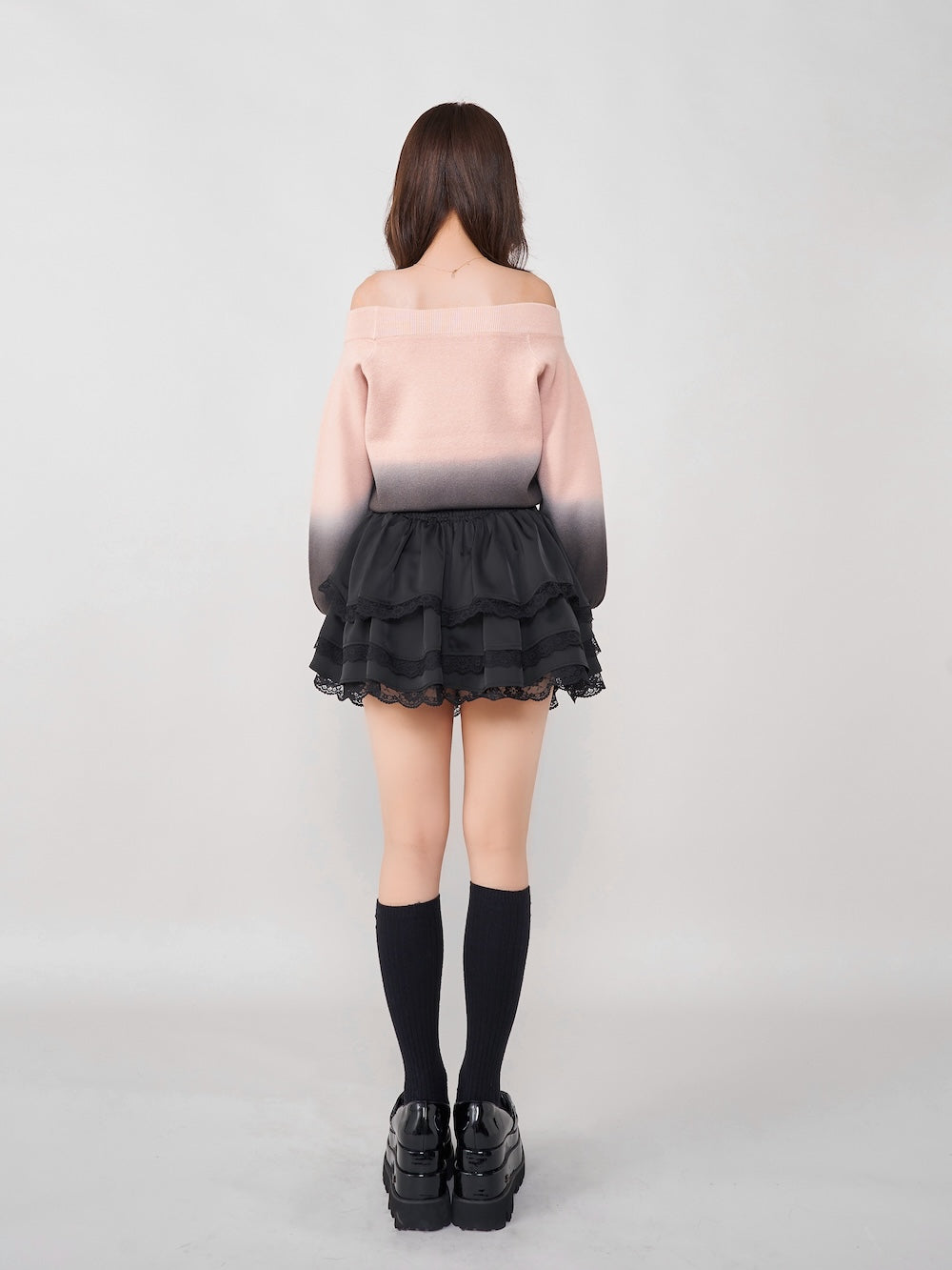 モデル:158cm(着用サイズ:FREE 着用カラー:PNK)