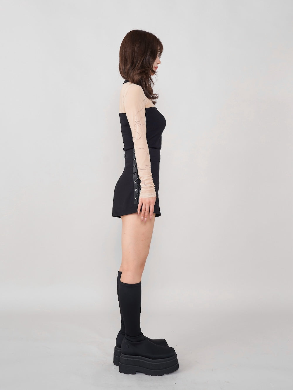 モデル:158cm(着用サイズ:S 着用カラー:BLK)