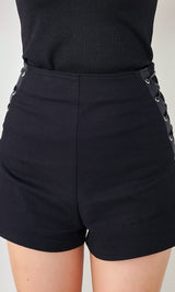 モデル:158cm(着用サイズ:S 着用カラー:BLK)