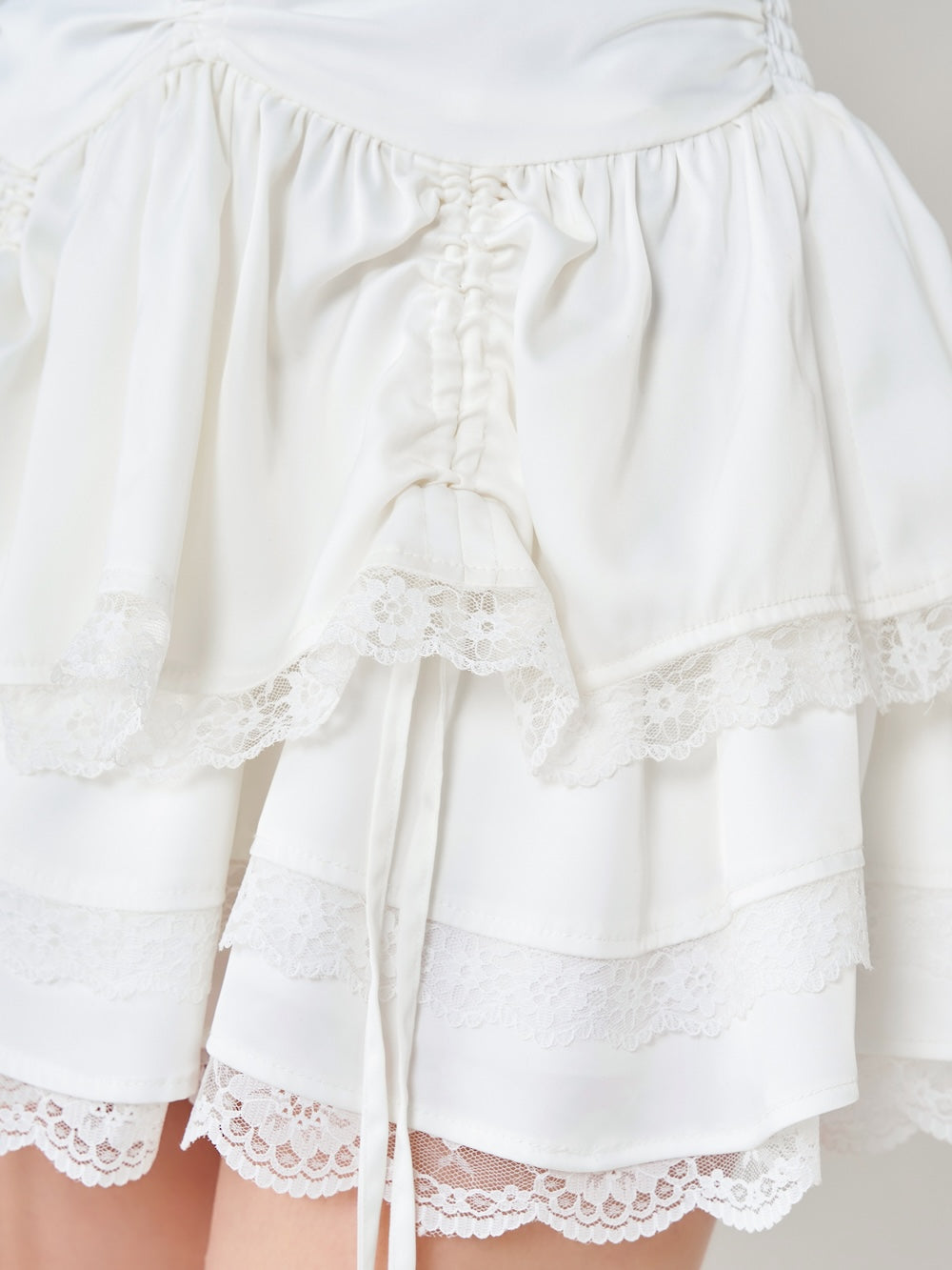 モデル:160cm(着用サイズ:FREE 着用カラー:WHT)