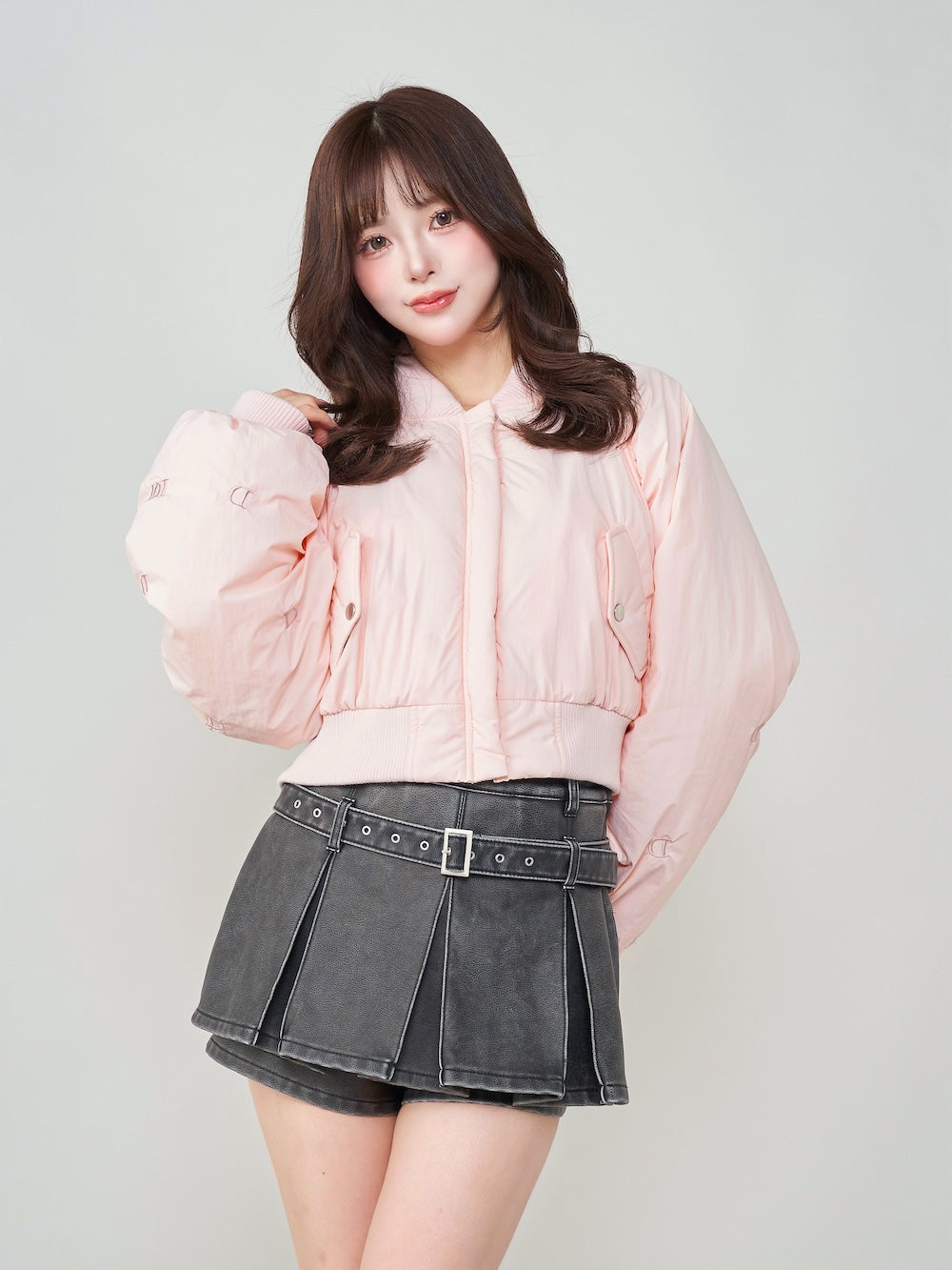 モデル:158cm(着用サイズ:FREE 着用カラー:PNK)