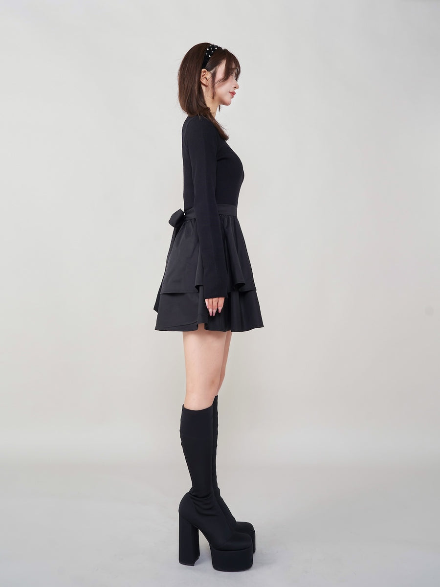 モデル:158cm(着用サイズ:FREE 着用カラー:BLK)