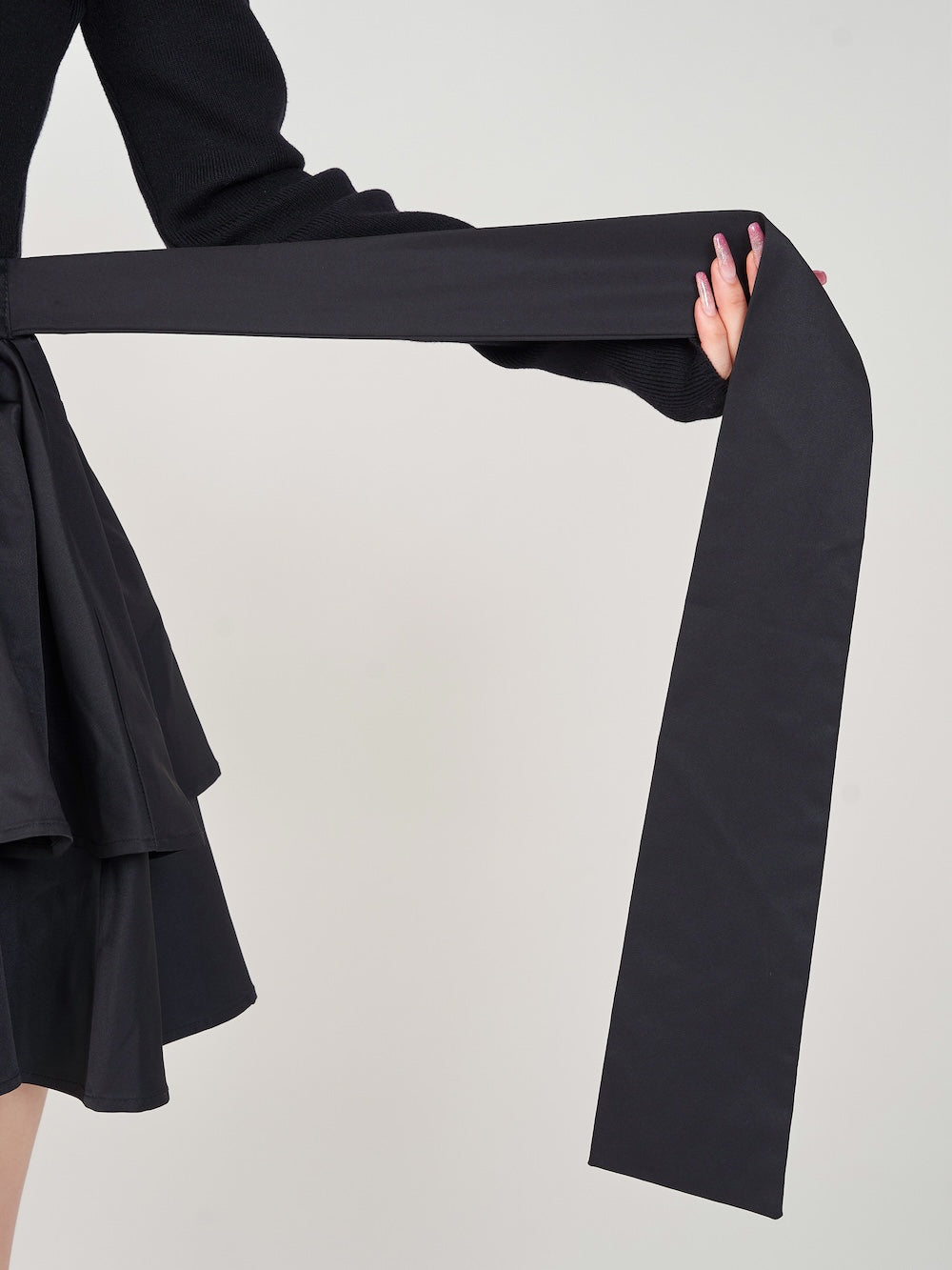 モデル:158cm(着用サイズ:FREE 着用カラー:BLK)