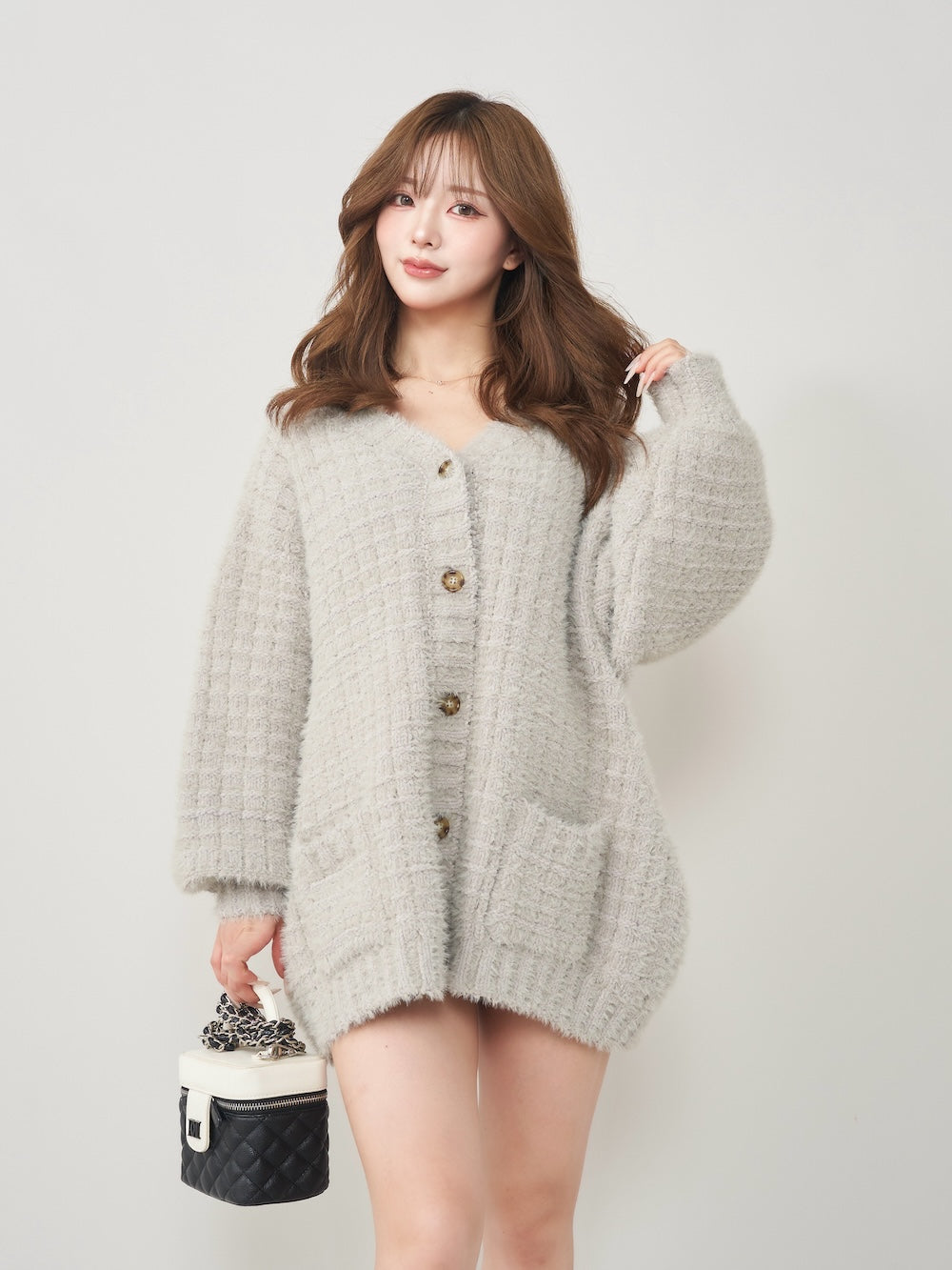 モデル:158cm(着用サイズ:FREE 着用カラー:GRY)