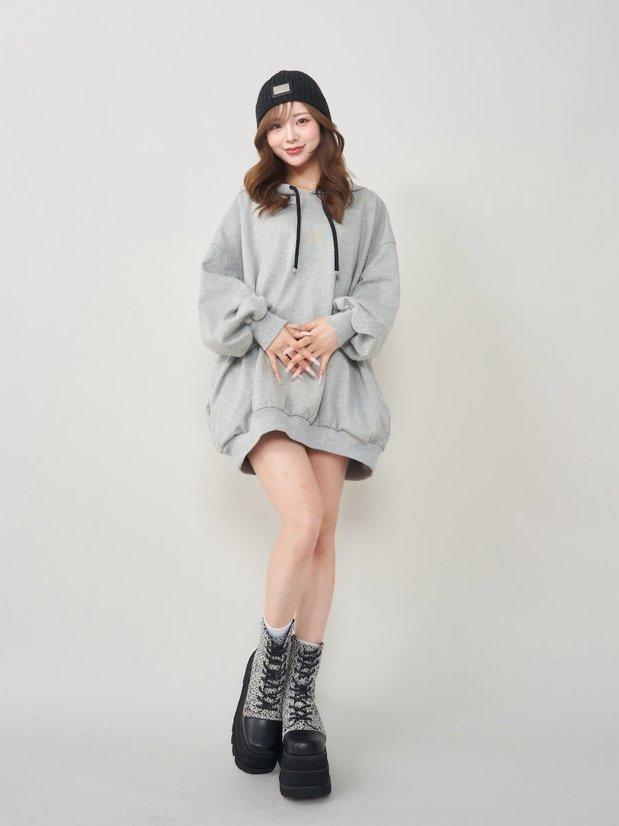 モデル:158cm(着用サイズ:FREE 着用カラー:GRY)