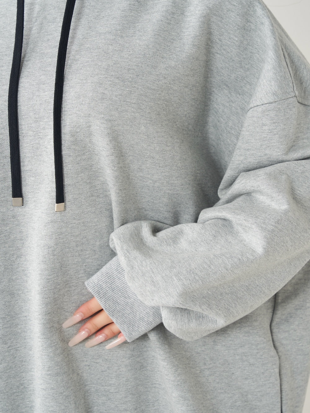 モデル:158cm(着用サイズ:FREE 着用カラー:GRY)