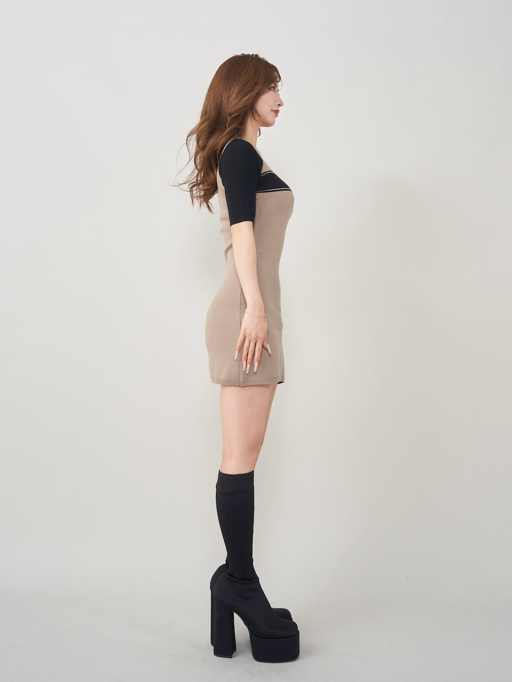 モデル:158cm(着用サイズ:FREE 着用カラー:BEG)