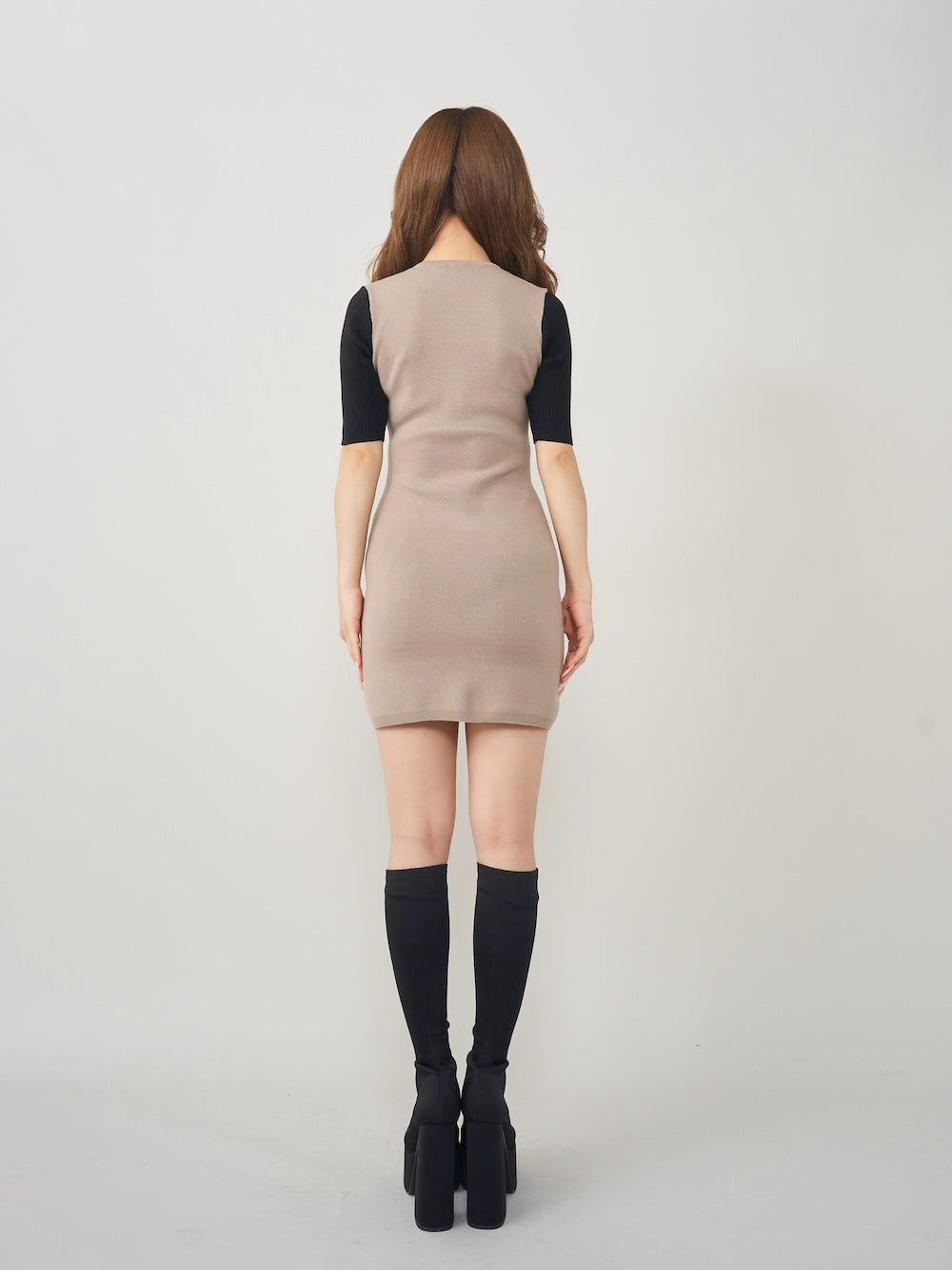 モデル:158cm(着用サイズ:FREE 着用カラー:BEG)