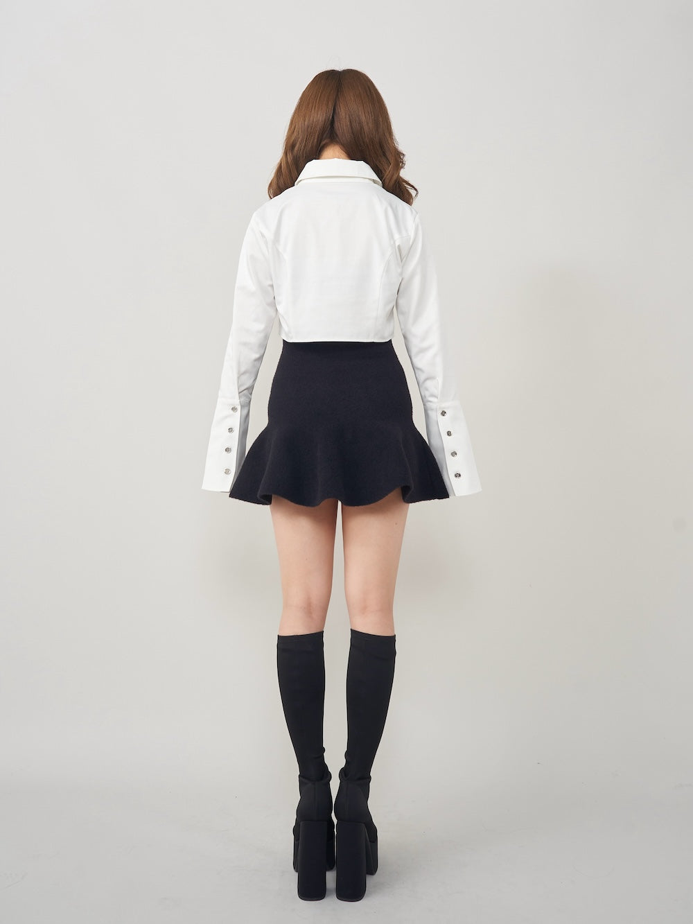 モデル:158cm(着用サイズ:FREE 着用カラー:BLK)