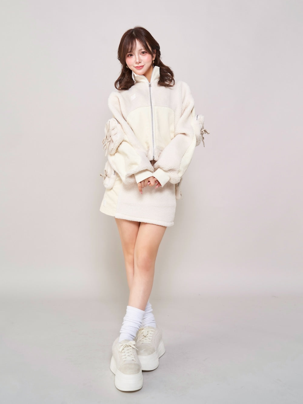 モデル:158cm(着用サイズ:FREE 着用カラー:IVO)