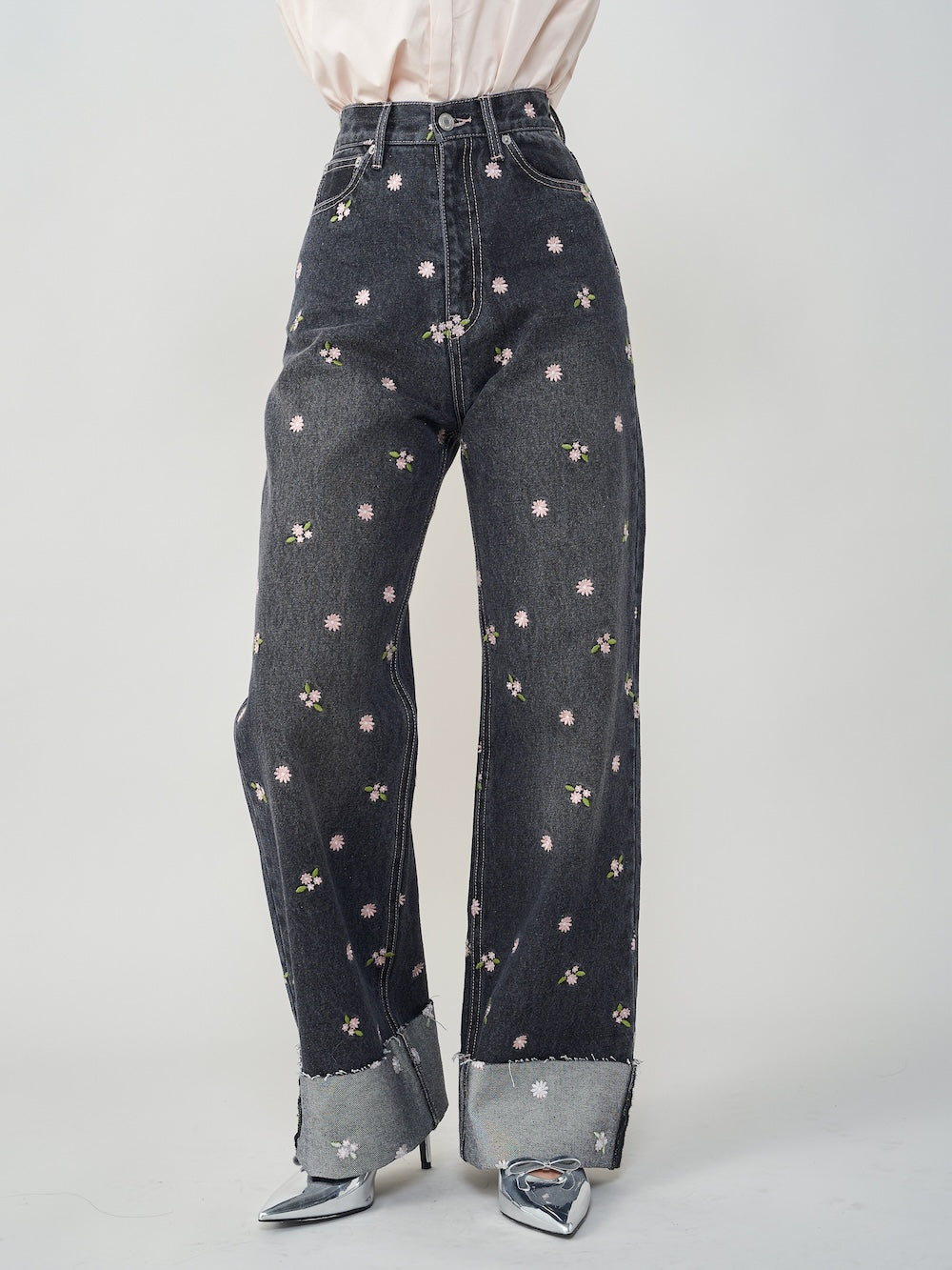 モデル:158cm(着用サイズ:S 着用カラー:BLK)