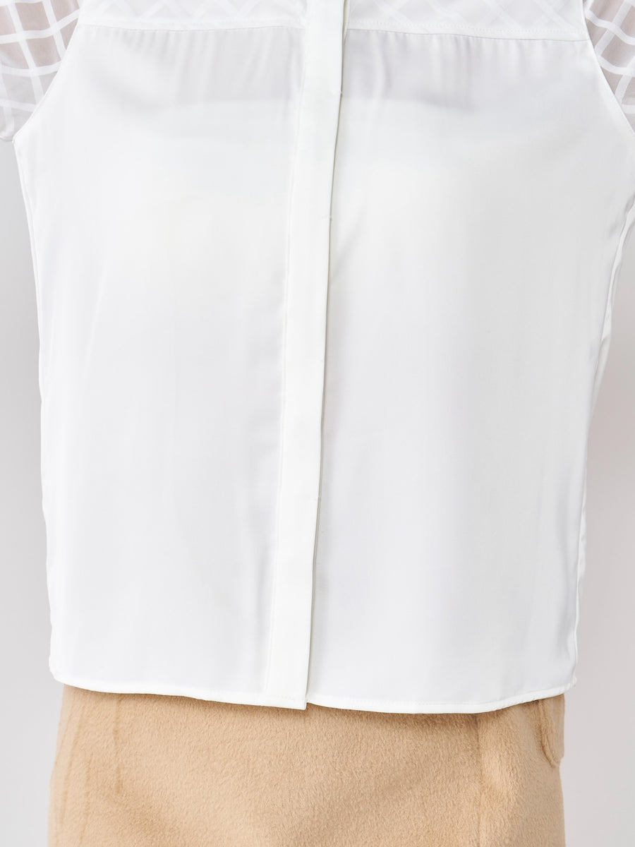 モデル:158cm(着用サイズ:FREE 着用カラー:WHT)
