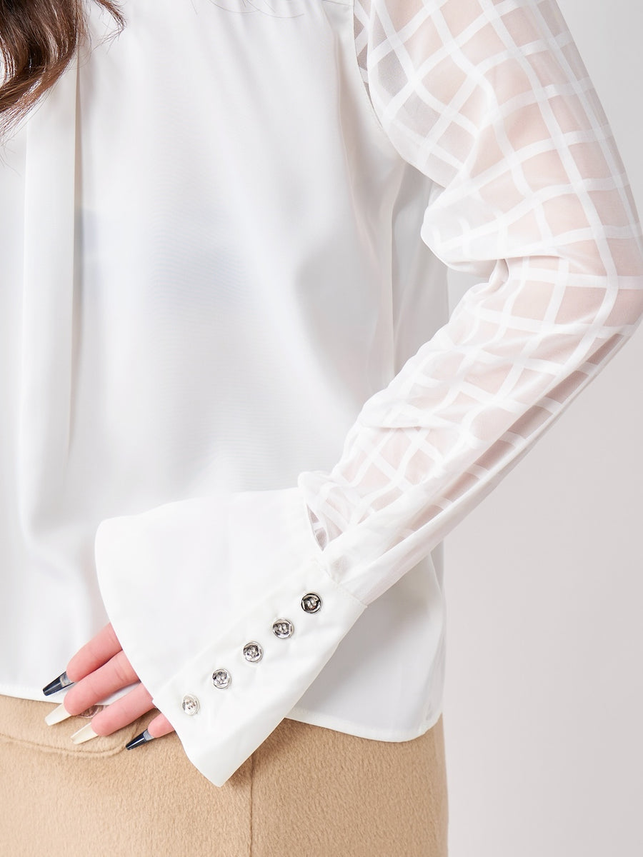 モデル:158cm(着用サイズ:FREE 着用カラー:WHT)