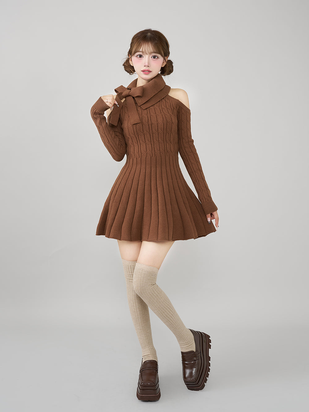 モデル:158cm(着用サイズ:FREE 着用カラー:BRN)