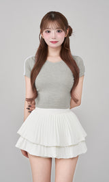 モデル:158cm(着用サイズ:FREE 着用カラー:GRY)