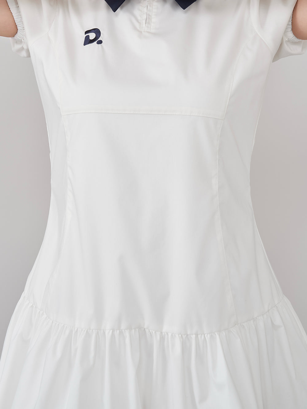 モデル:158cm(着用サイズ:FREE 着用カラー:WHT)