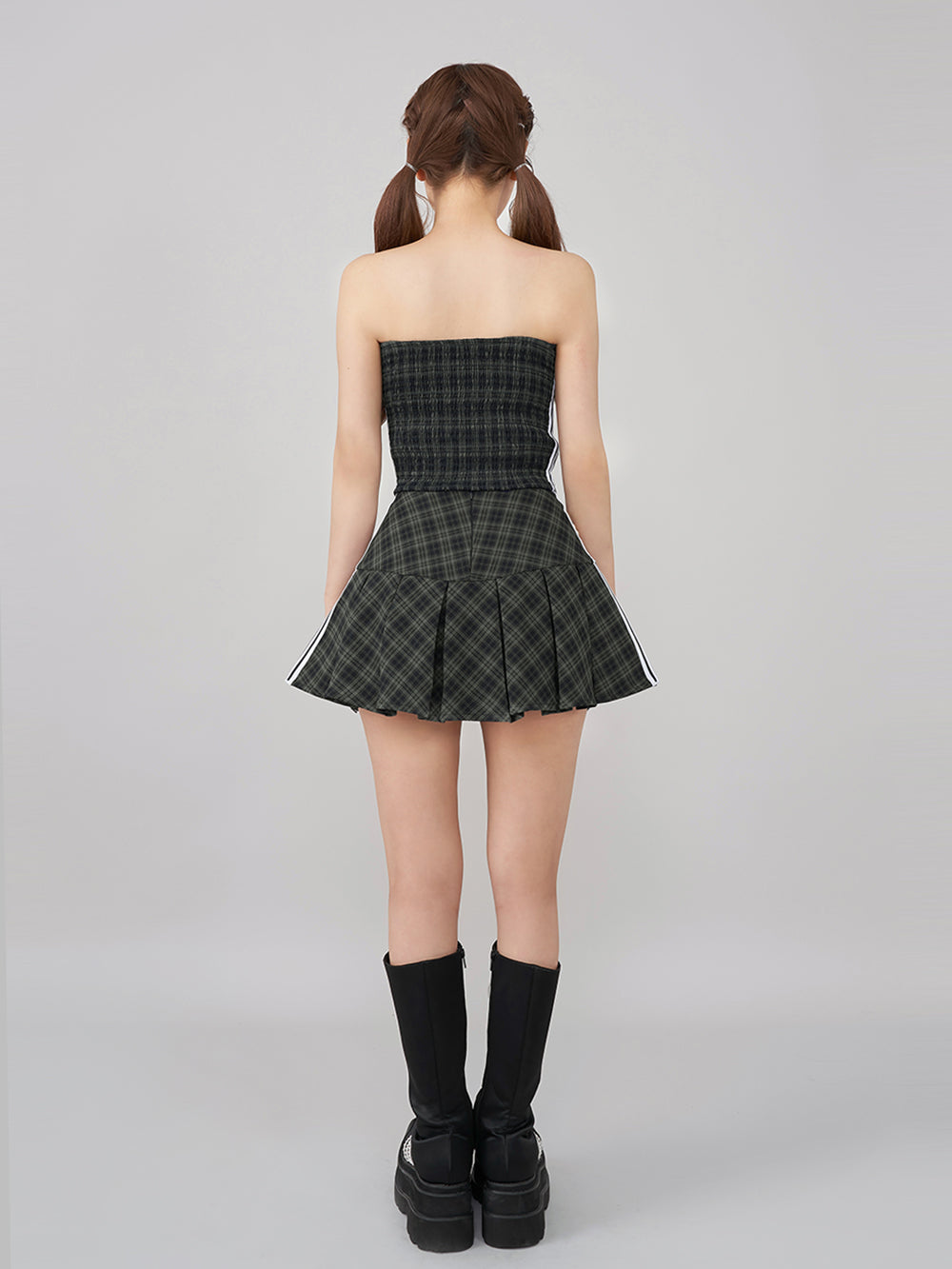 モデル:158cm(着用サイズ:S 着用カラー:GRN)