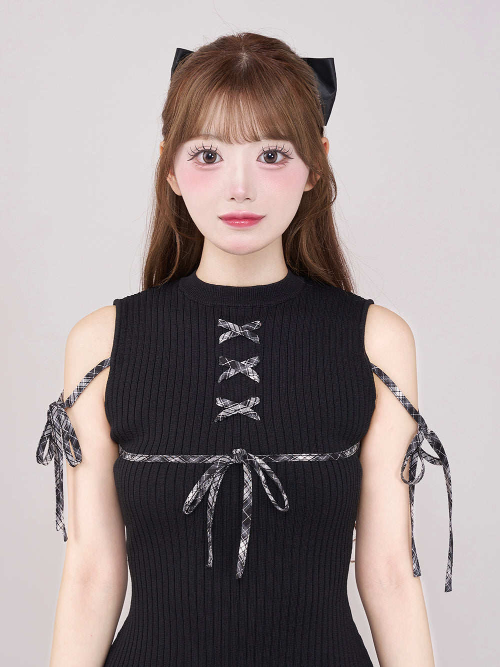 モデル:158cm(着用サイズ:FREE 着用カラー:BLK)