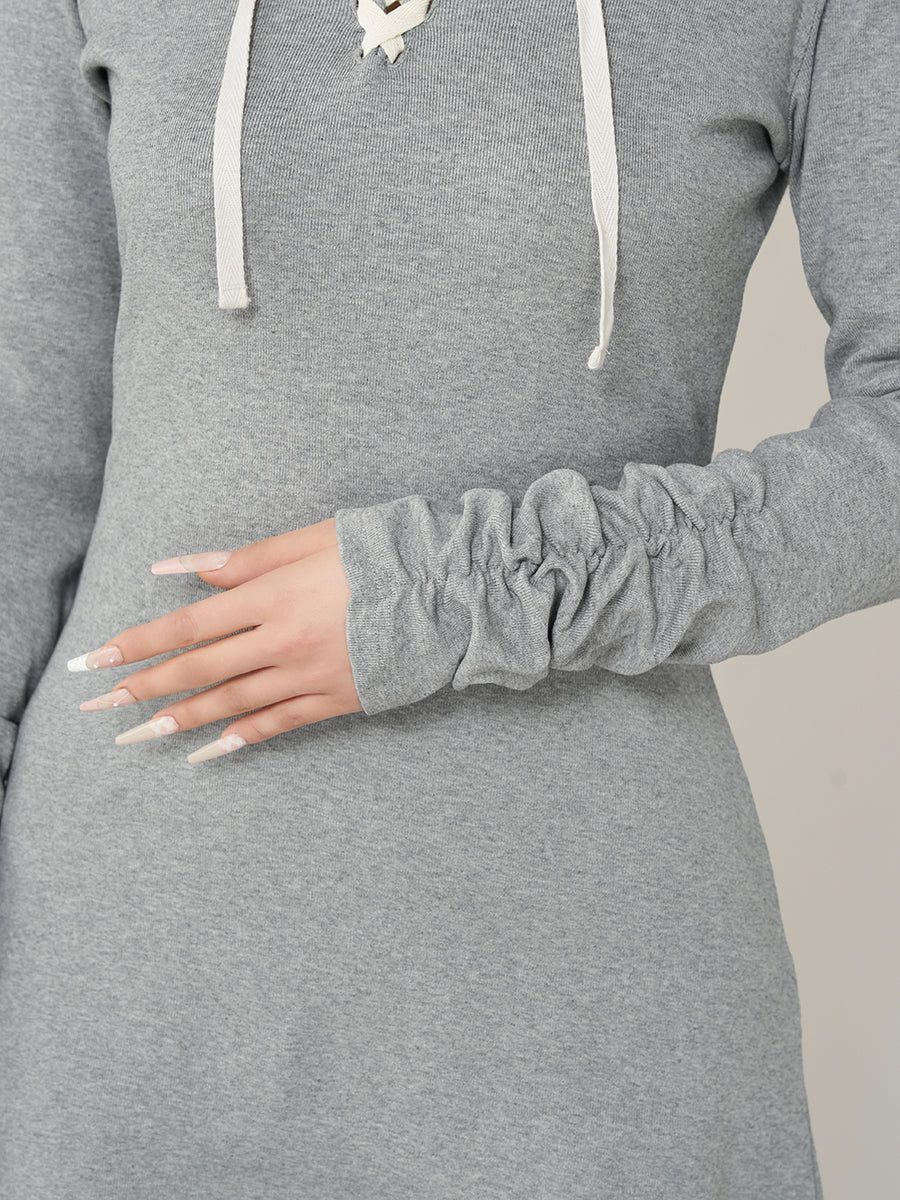 モデル:158cm(着用サイズ:FREE 着用カラー:GRY)