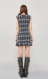 モデル:158cm(着用サイズ:FREE 着用カラー:NVY)