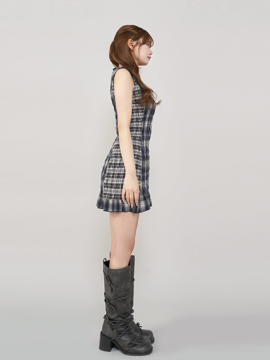 モデル:158cm(着用サイズ:FREE 着用カラー:NVY)