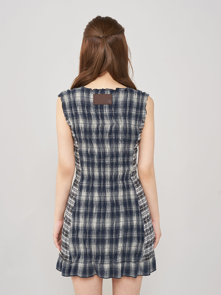 モデル:158cm(着用サイズ:FREE 着用カラー:NVY)