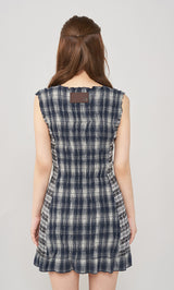 モデル:158cm(着用サイズ:FREE 着用カラー:NVY)