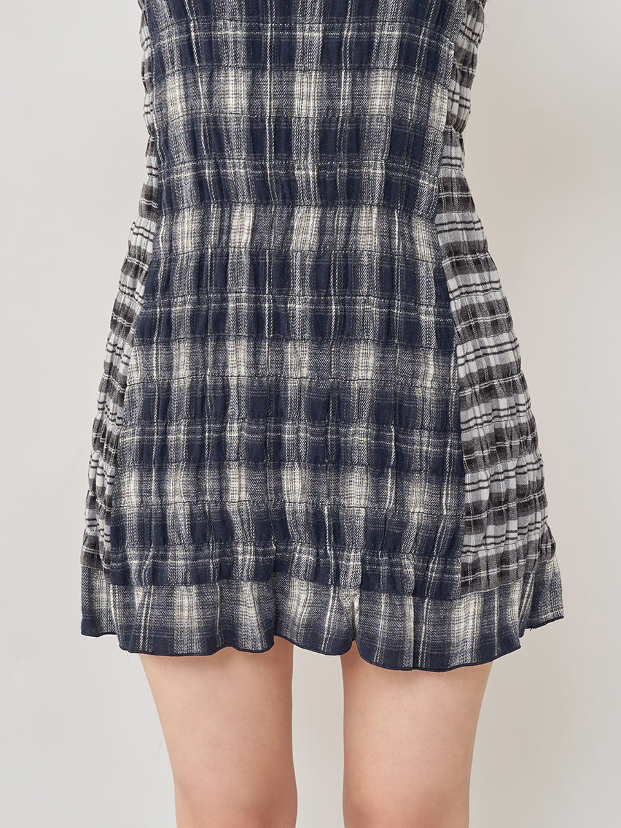 モデル:158cm(着用サイズ:FREE 着用カラー:NVY)