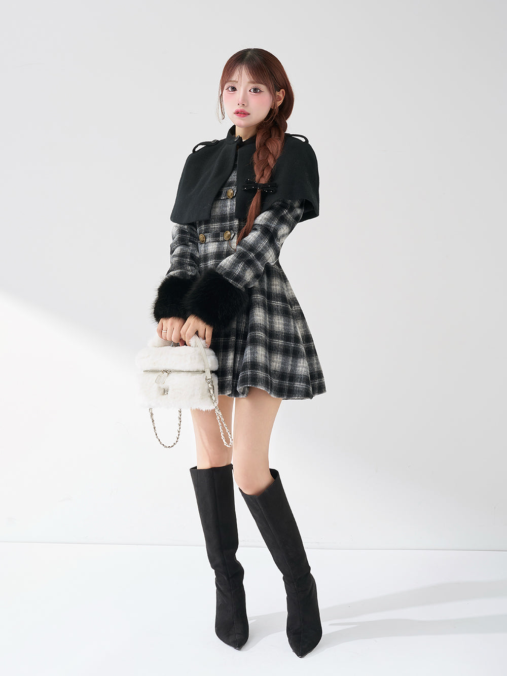 モデル:158cm(着用サイズ:FREE 着用カラー:BLK)