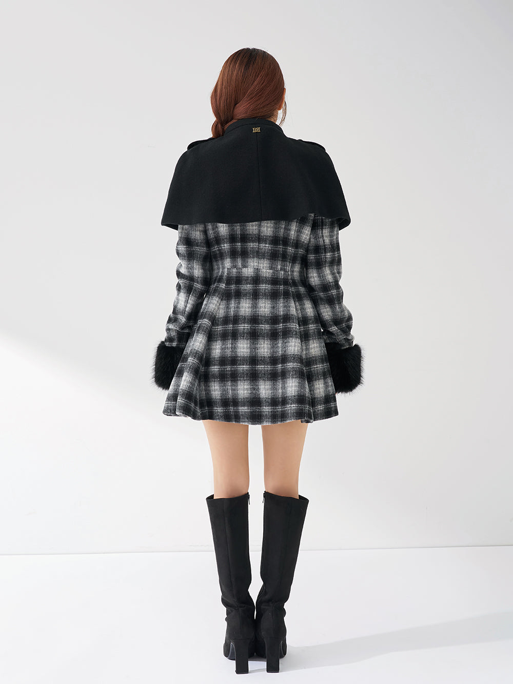 モデル:158cm(着用サイズ:FREE 着用カラー:BLK)