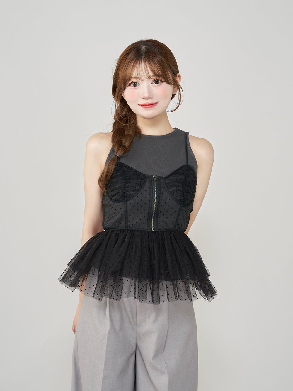 モデル:158cm(着用サイズ:FREE 着用カラー:BLK)