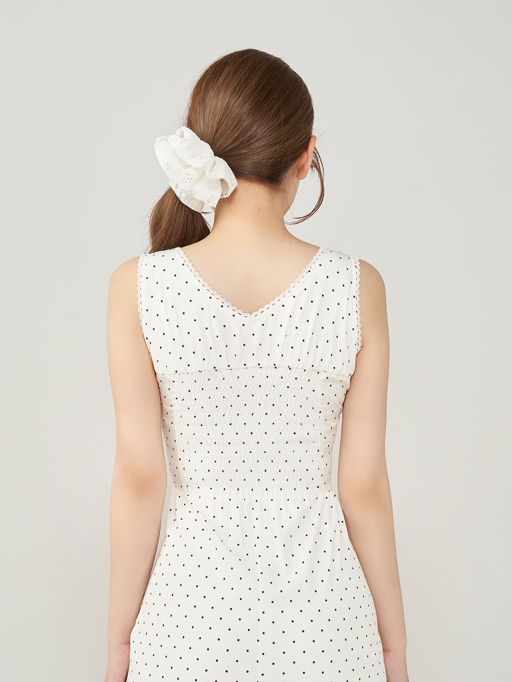 モデル:158cm(着用サイズ:FREE 着用カラー:WHT)