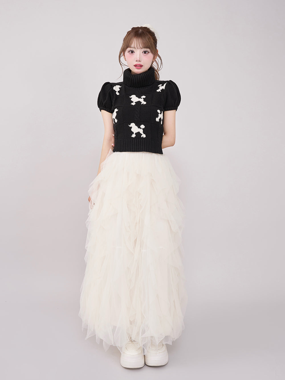 モデル:158cm(着用サイズ:FREE 着用カラー:BLK)