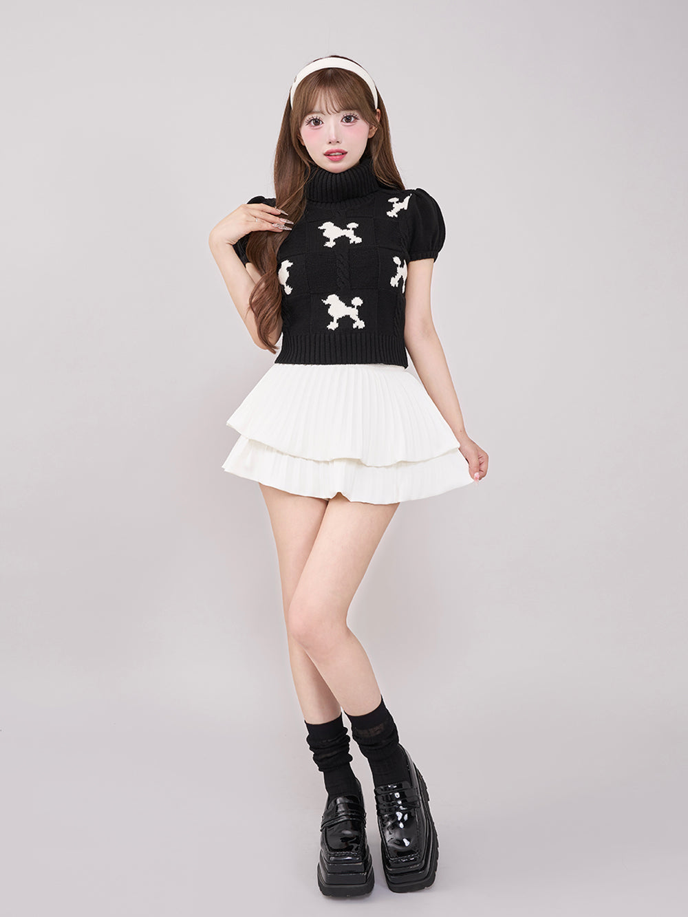 モデル:158cm(着用サイズ:FREE 着用カラー:BLK)